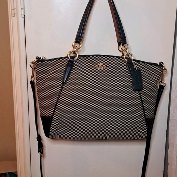 🎁 NEW Coach Kelsey Black and Tan Satchel and Crossbody Excellent Condition - Picture 3 of 14